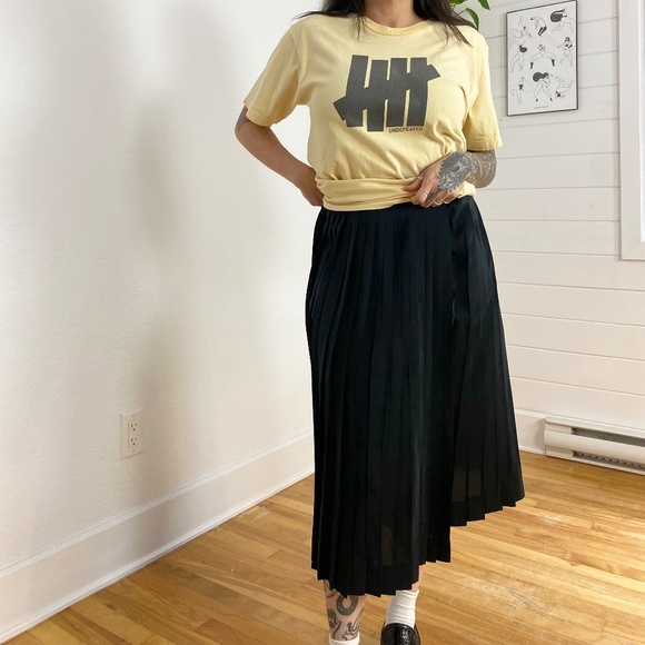 Vintage black pleated midi skirt - Picture 1 of 6